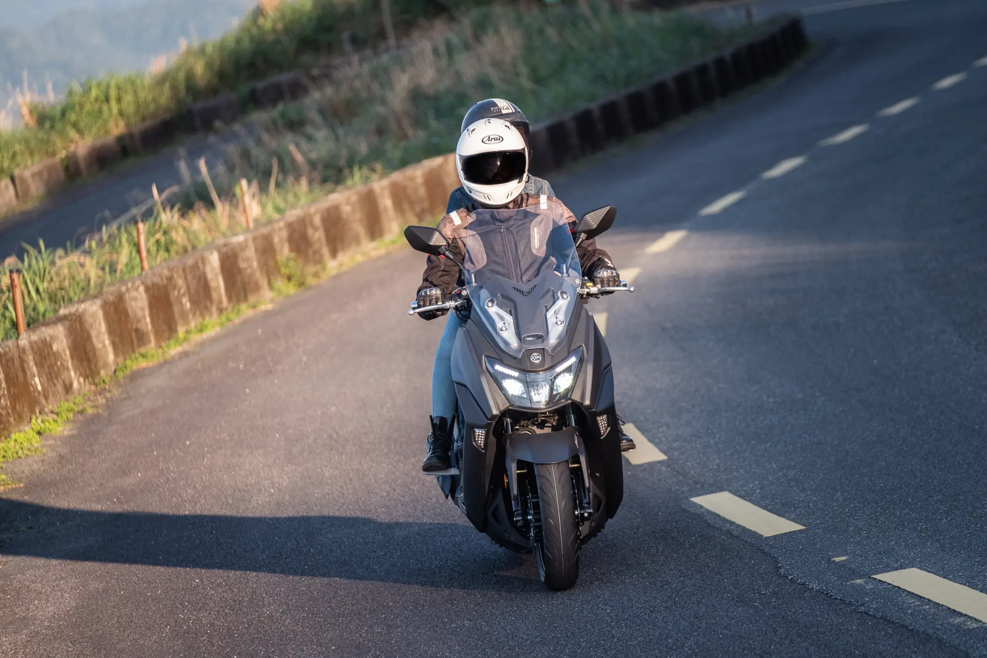 SYM 冠絕群輪 歡慶大型速可達銷售冠軍 MAXSYM 400祭出限量超值優惠 SYM 冠絕群輪 歡慶大型速可達銷售冠軍 MAXSYM 400祭出限量超值優惠