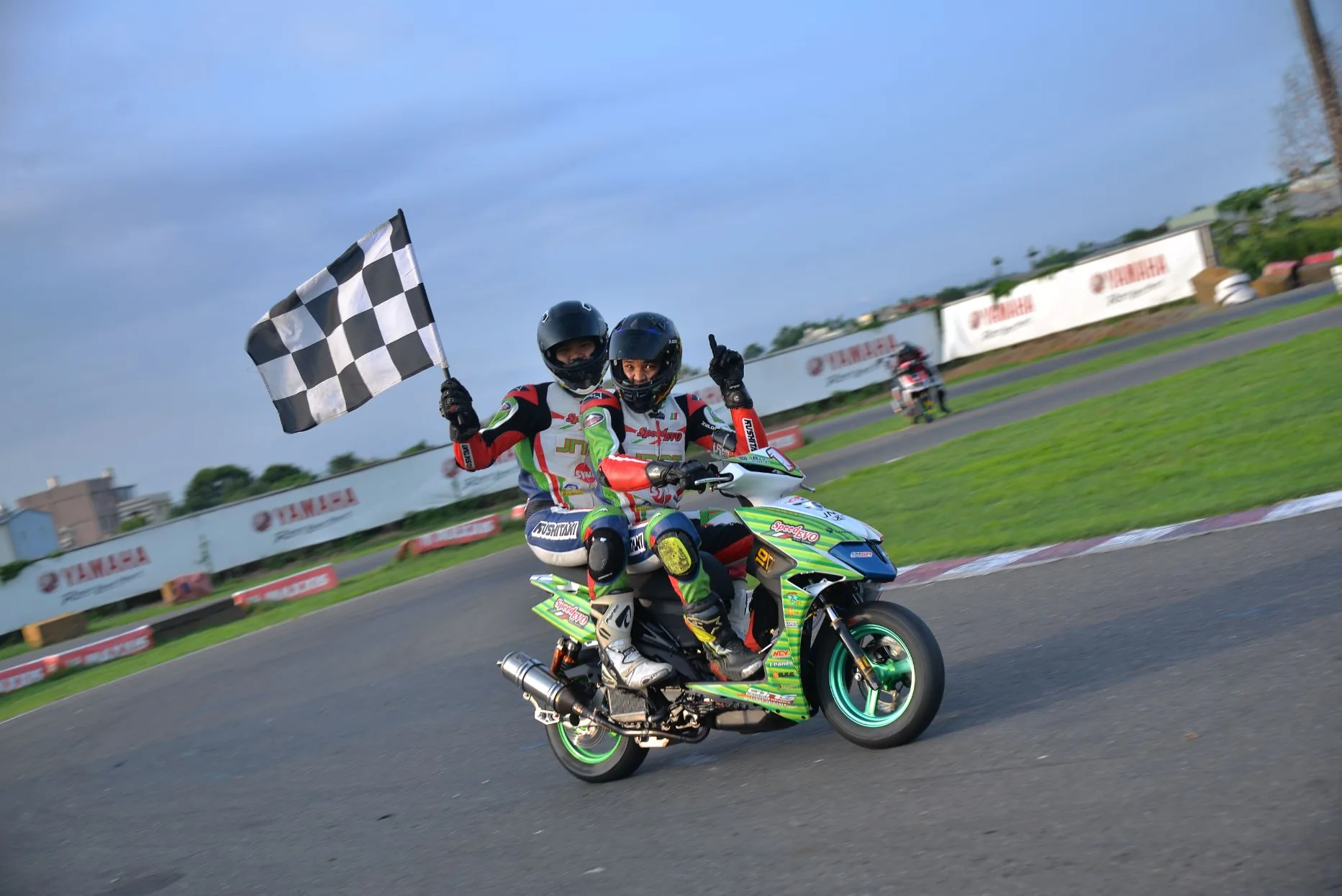 TSR耐久賽稱霸全場!JET勇奪雙杆、雙冠、締造場地紀錄! TSR耐久賽稱霸全場!JET勇奪雙杆、雙冠、締造場地紀錄!